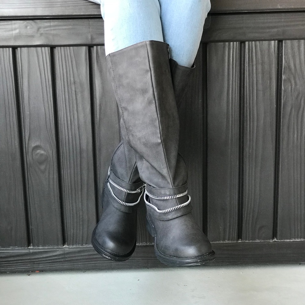 Matte Black Rugged Distressed Harness Zipper Boots - Picture 3 of 8